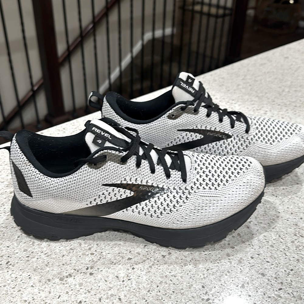 Brooks Revel 4.0 Sneakers